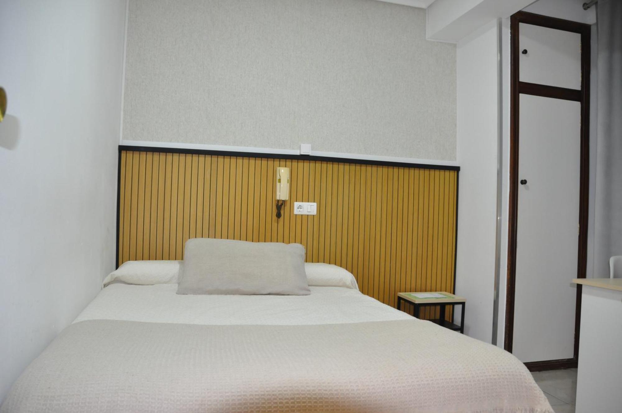 Hostal Ramon Y Cajal Valladolid Dış mekan fotoğraf
